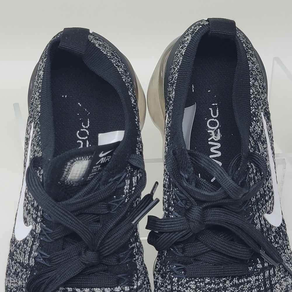 Nike Air VaporMax Flyknit 3 Womens Size 7 Athletic Shoes Sneakers AJ6910-001 - Picture 10 of 10